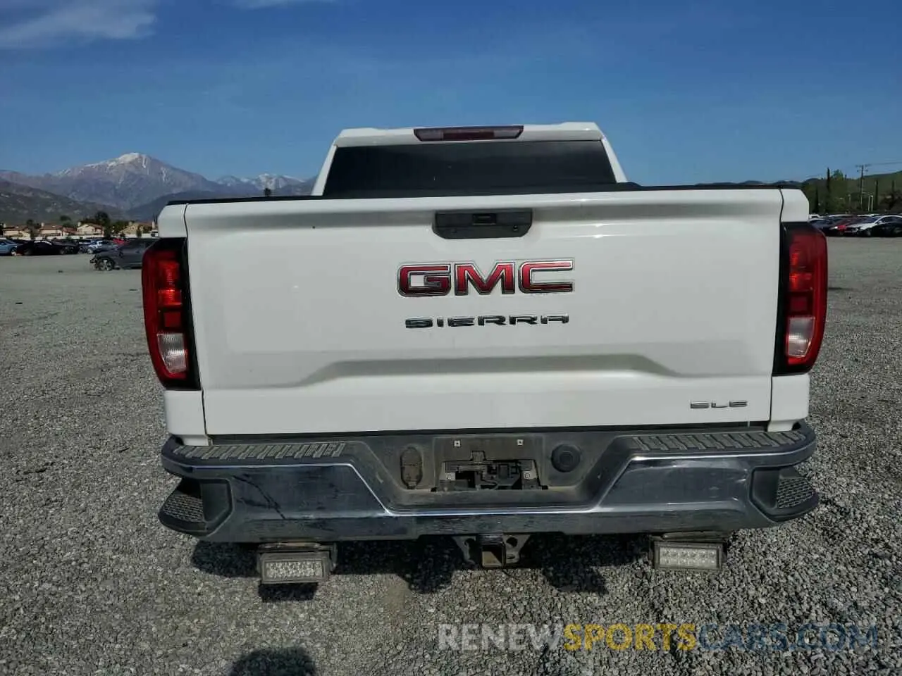 6 Photograph of a damaged car 3GTP8BEK1KG253663 GMC SIERRA 2019