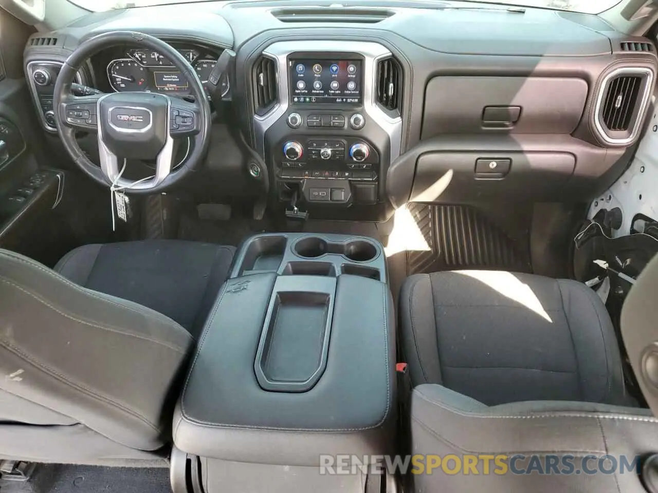 8 Photograph of a damaged car 3GTP8BEK1KG253663 GMC SIERRA 2019
