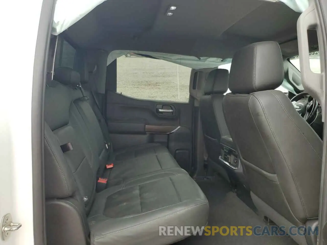 10 Photograph of a damaged car 3GTP8DED2KG276947 GMC SIERRA 2019