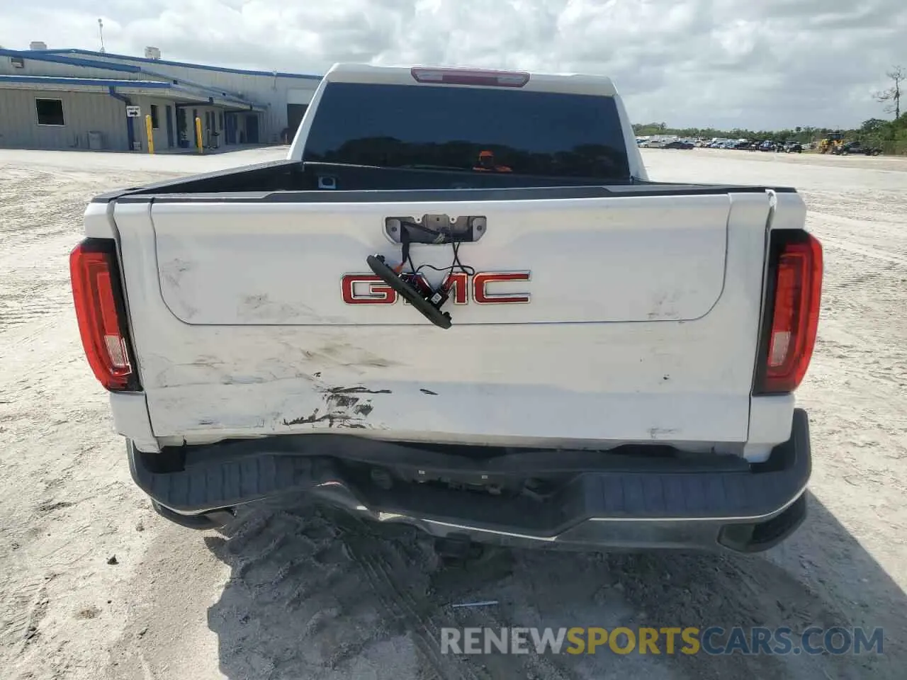 6 Photograph of a damaged car 3GTP8DED8KG245539 GMC SIERRA 2019