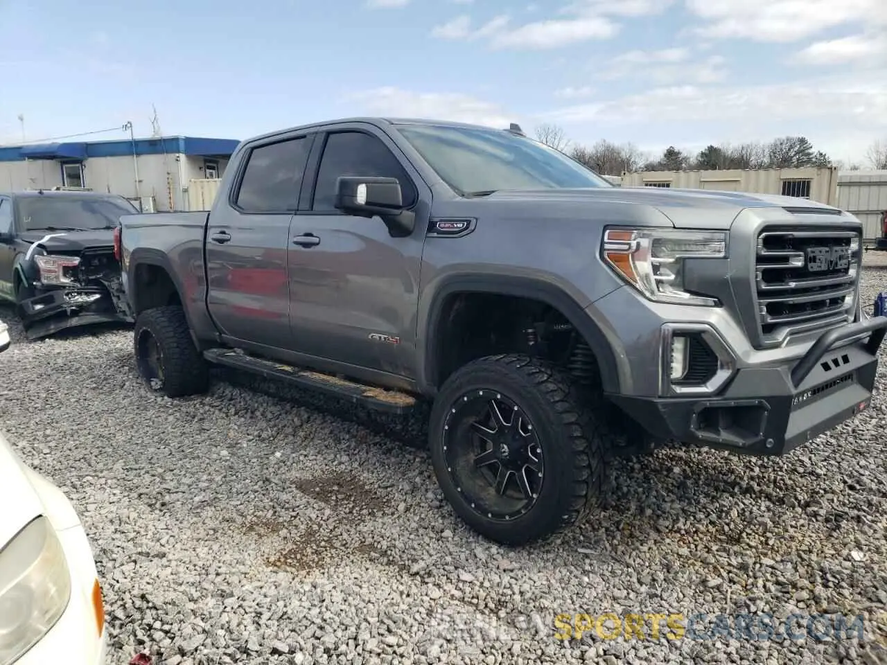 4 Photograph of a damaged car 3GTP9EEL4KG197662 GMC SIERRA 2019