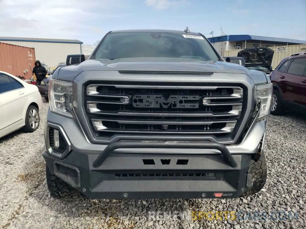 5 Photograph of a damaged car 3GTP9EEL4KG197662 GMC SIERRA 2019