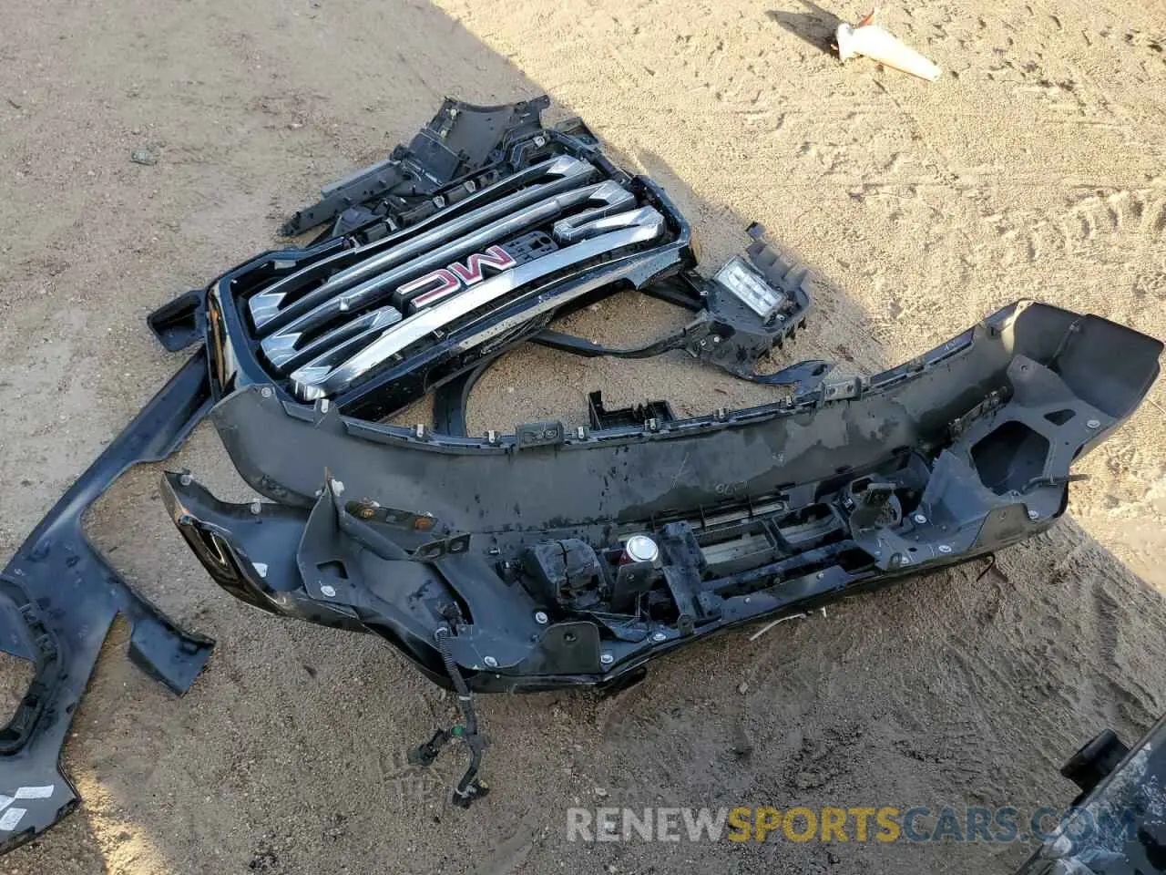 12 Photograph of a damaged car 3GTP9EEL8KG183957 GMC SIERRA 2019