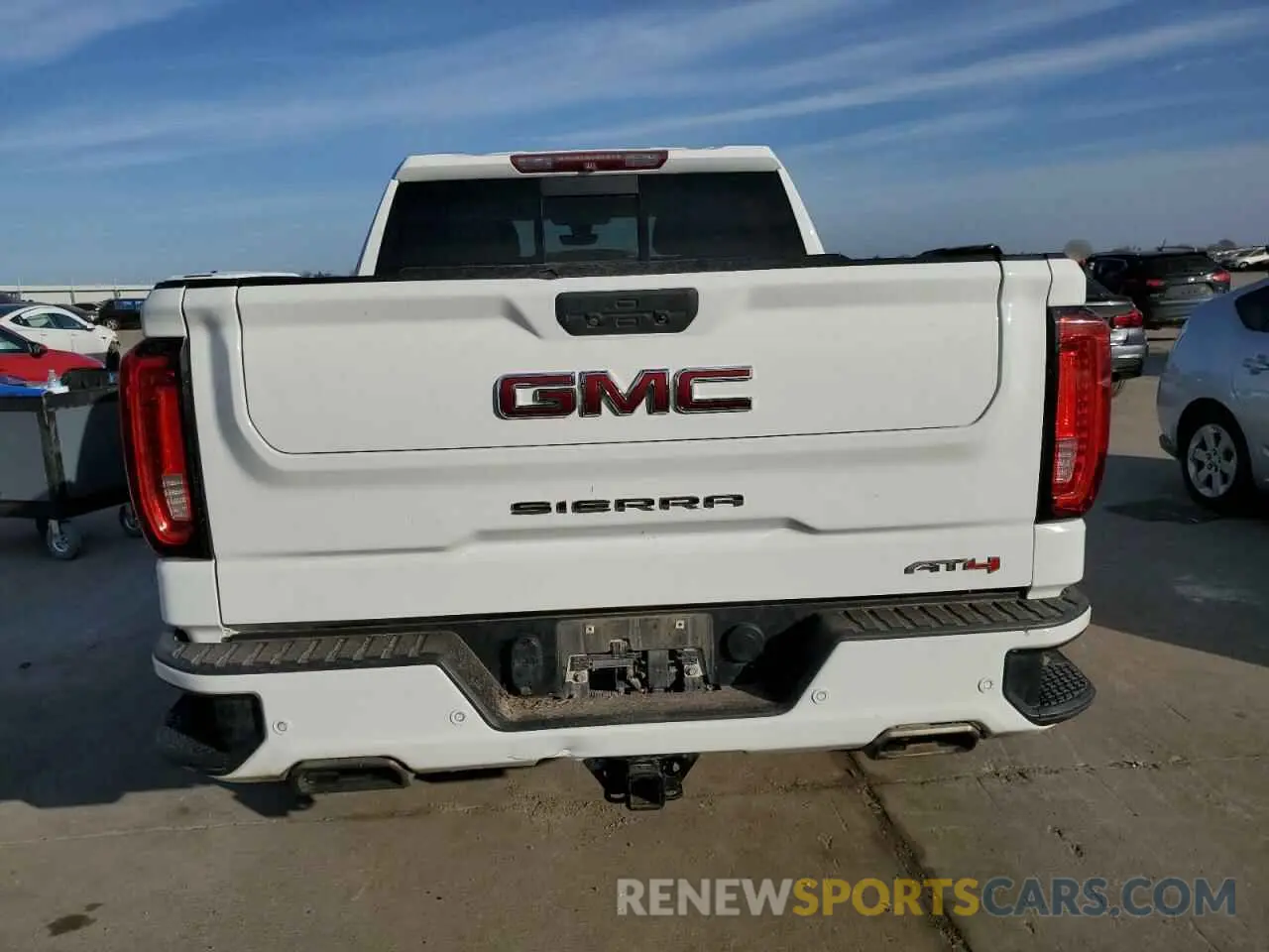 6 Photograph of a damaged car 3GTP9EEL8KG254039 GMC SIERRA 2019