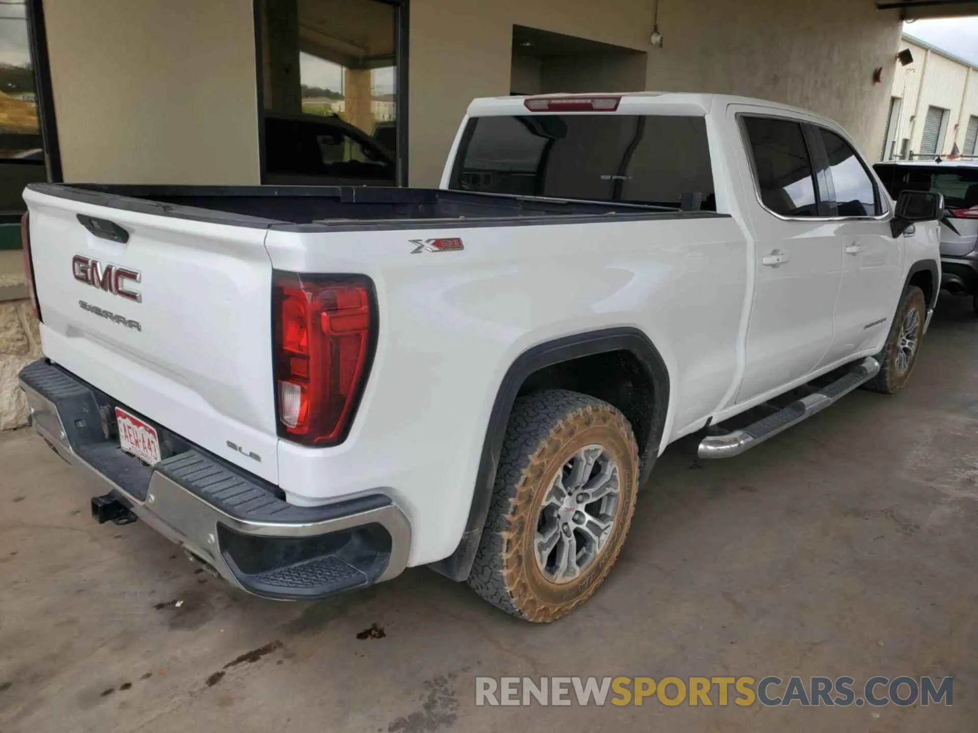 17 Photograph of a damaged car 3GTU9BED9KG226096 GMC SIERRA 2019