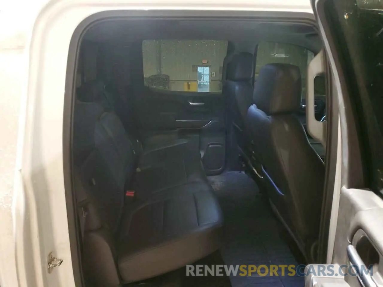 10 Photograph of a damaged car 3GTU9DED0KG216648 GMC SIERRA 2019