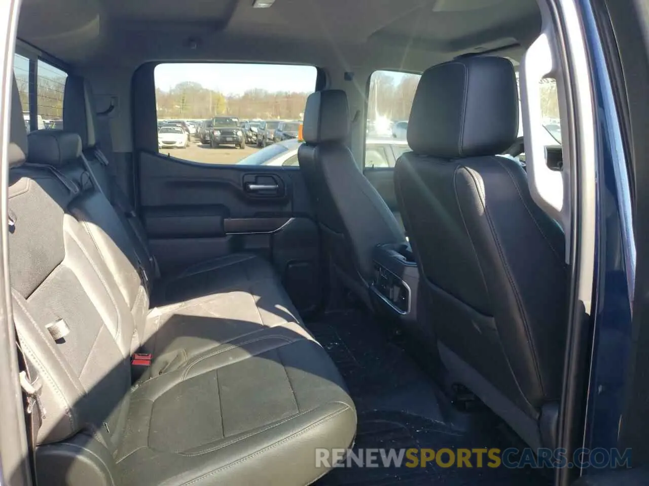 11 Photograph of a damaged car 3GTU9DED5KG247264 GMC SIERRA 2019