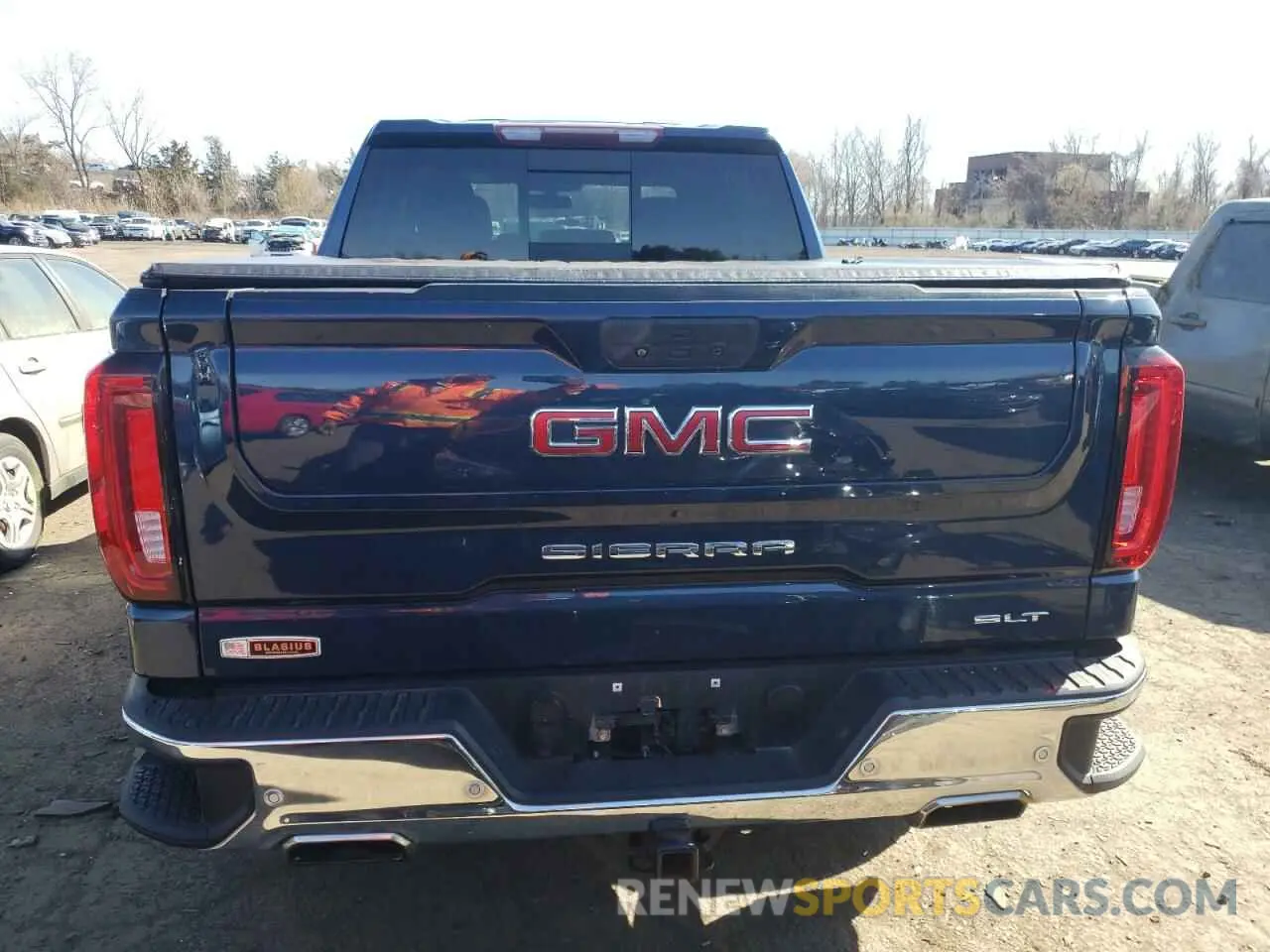 6 Photograph of a damaged car 3GTU9DED5KG247264 GMC SIERRA 2019