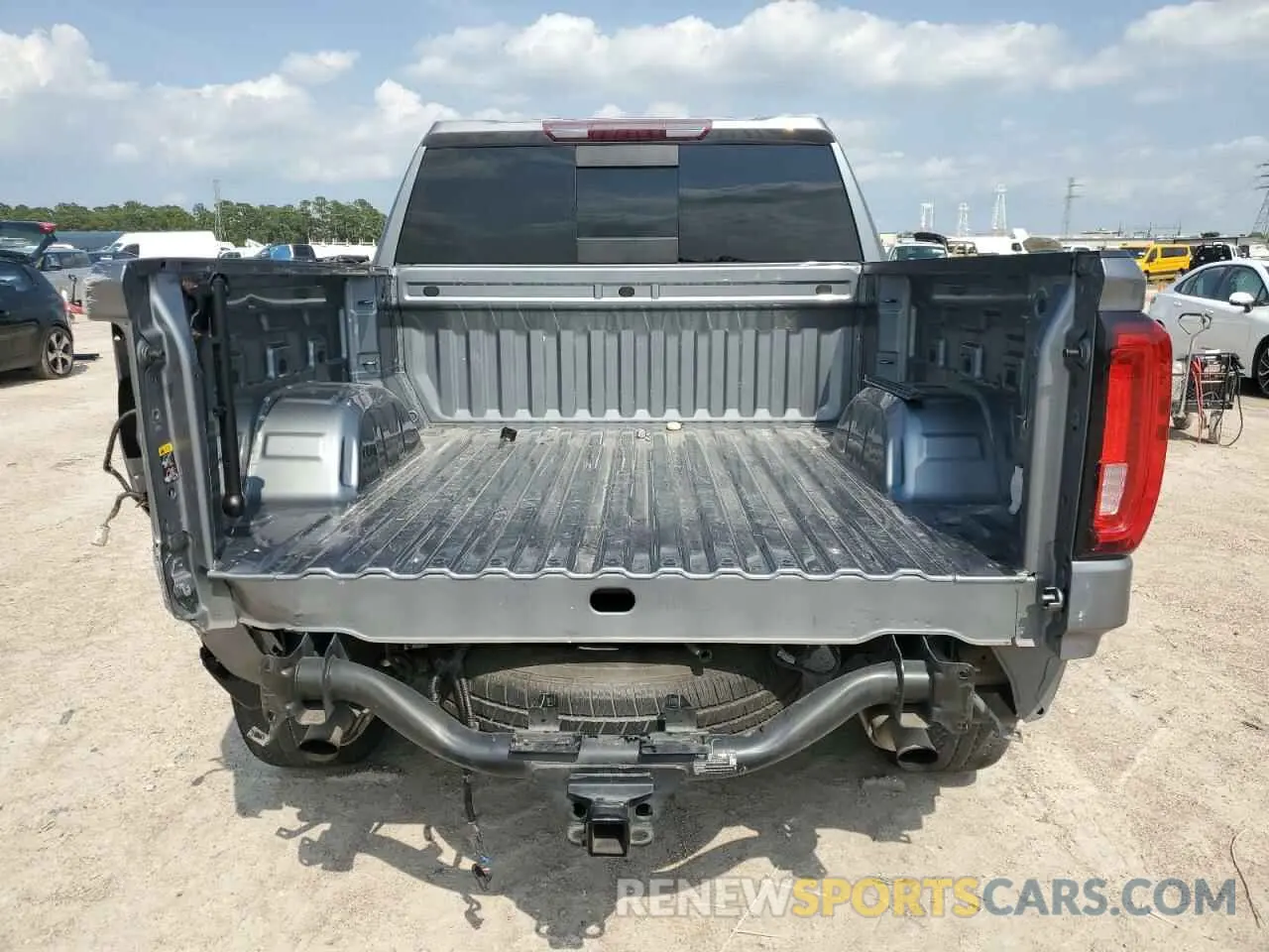 6 Photograph of a damaged car 3GTU9DED5KG263156 GMC SIERRA 2019