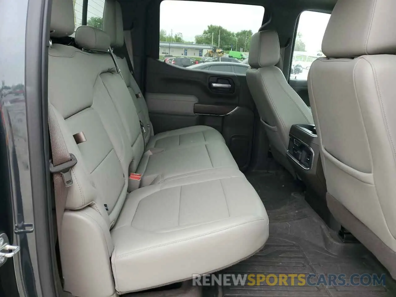 10 Photograph of a damaged car 3GTU9DED6KG264672 GMC SIERRA 2019