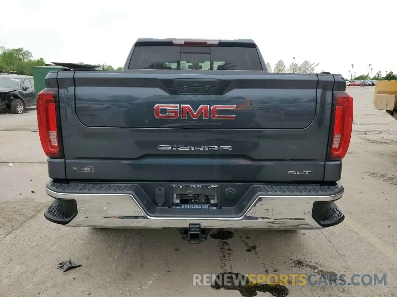 6 Photograph of a damaged car 3GTU9DED6KG264672 GMC SIERRA 2019