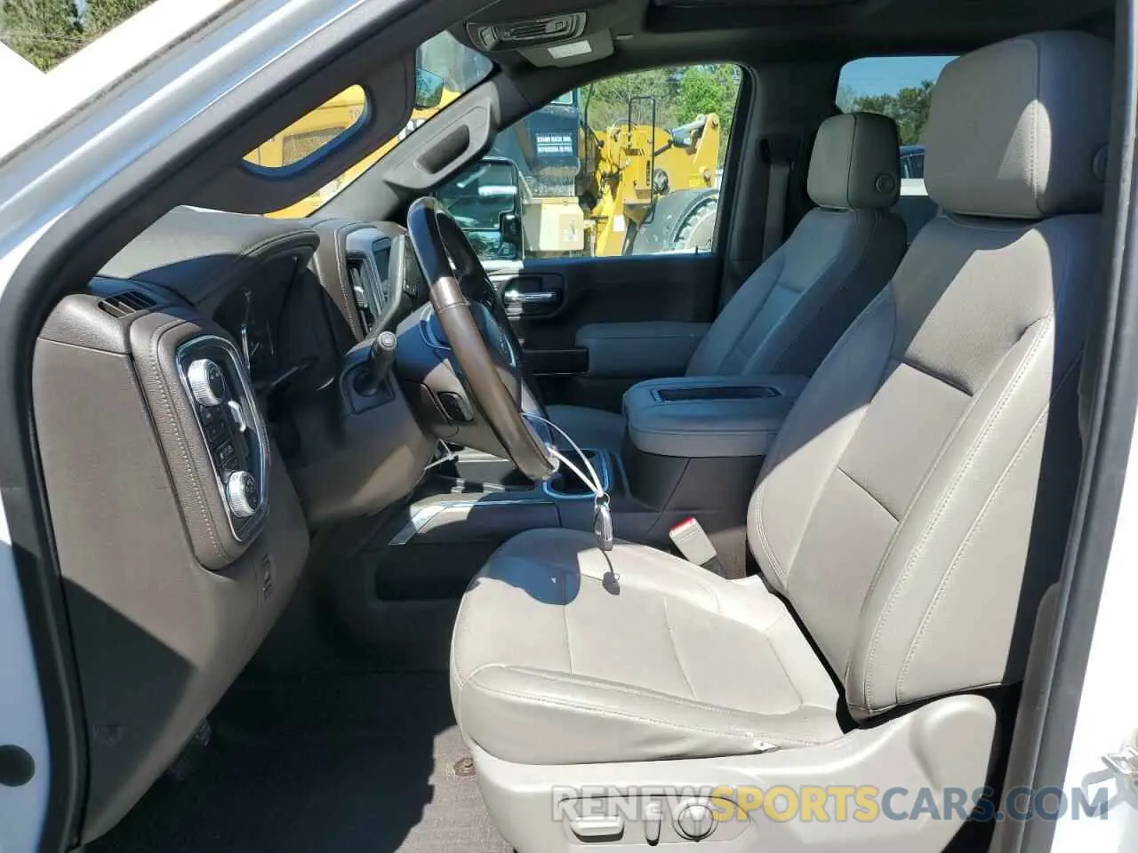 7 Photograph of a damaged car 1GT19NE71LF131890 GMC SIERRA 2020