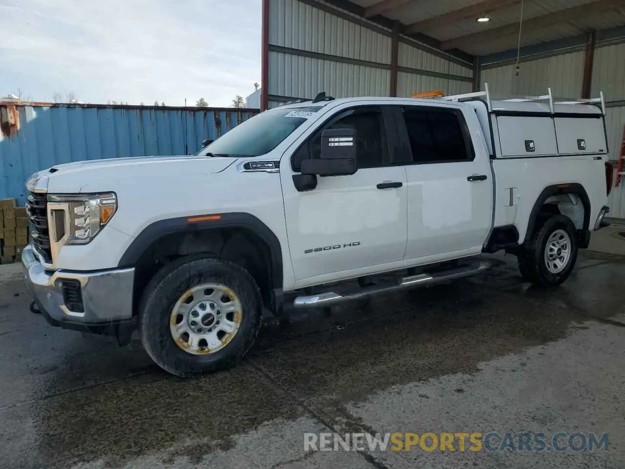 1 Photograph of a damaged car 1GT49LE75LF119579 GMC SIERRA 2020
