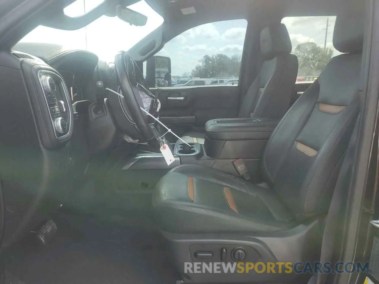 7 Photograph of a damaged car 1GT49PEY0LF116721 GMC SIERRA 2020