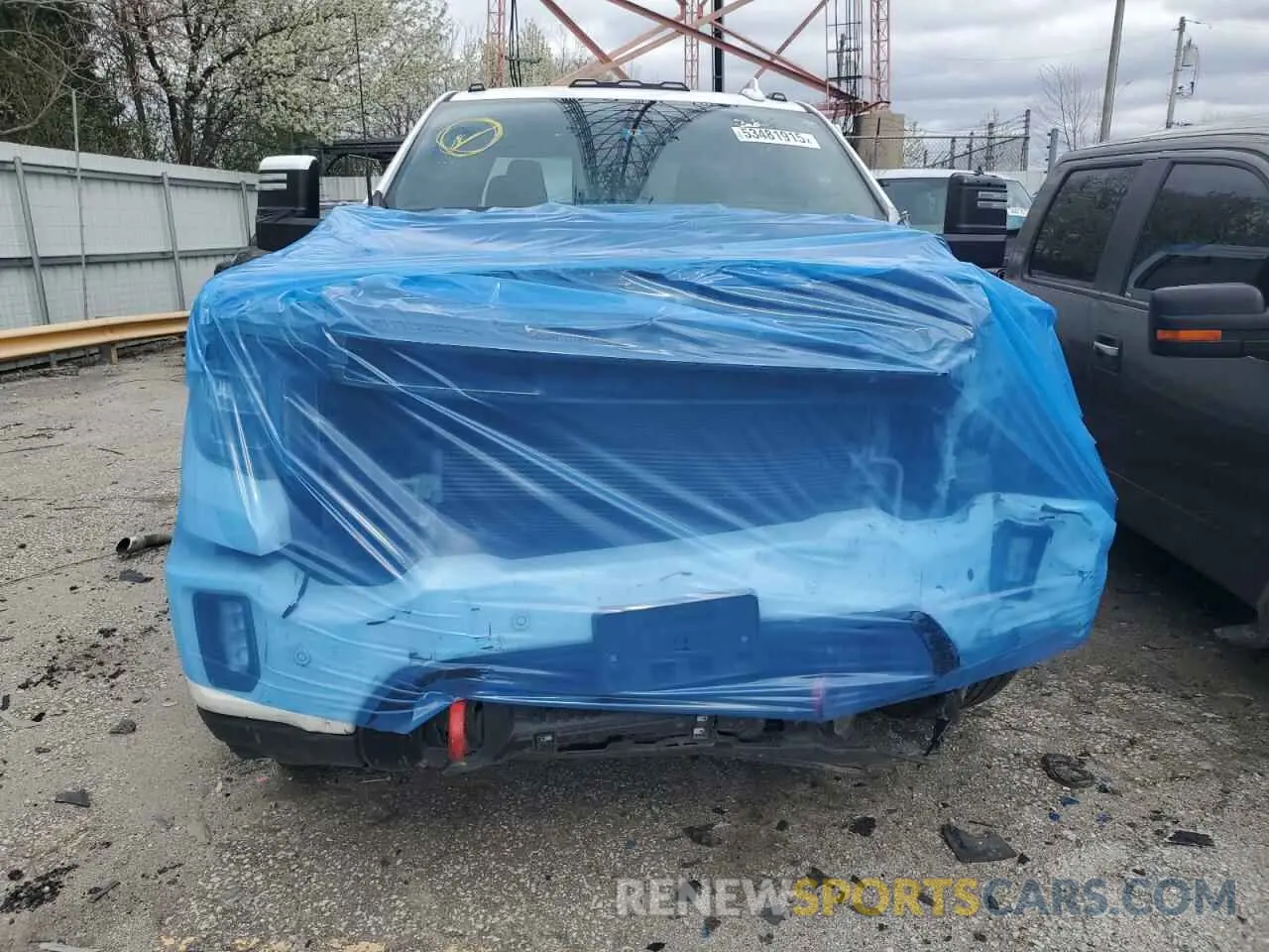 5 Photograph of a damaged car 1GT49PEY4LF270896 GMC SIERRA 2020