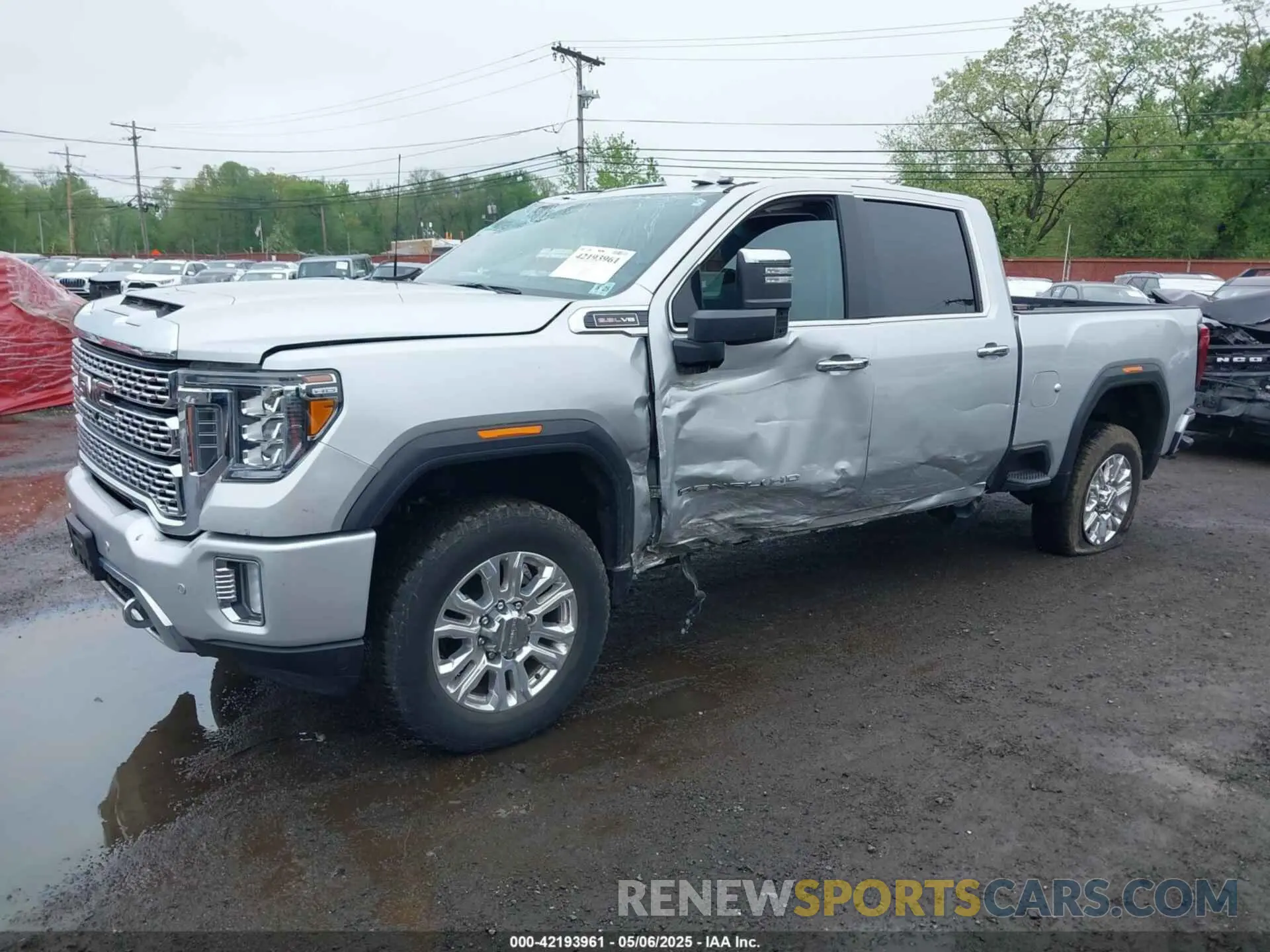 2 Photograph of a damaged car 1GT49RE79LF285364 GMC SIERRA 2020