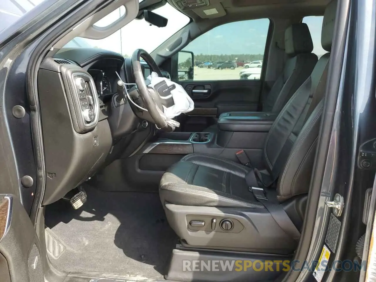 7 Photograph of a damaged car 1GT49REY0LF221044 GMC SIERRA 2020