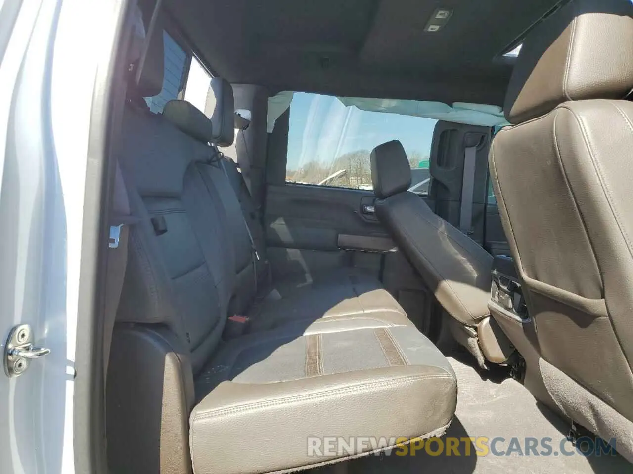 10 Photograph of a damaged car 1GT49REY1LF209940 GMC SIERRA 2020