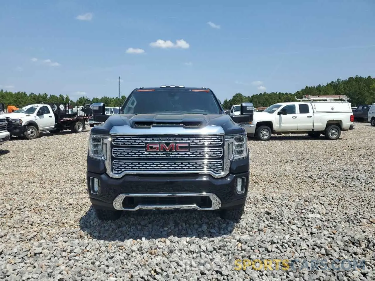 5 Photograph of a damaged car 1GT49REY3LF327956 GMC SIERRA 2020