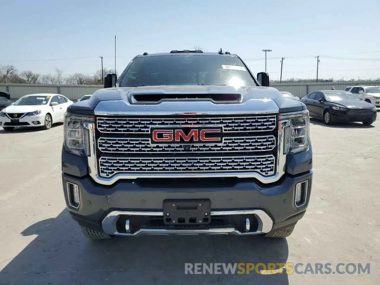5 Photograph of a damaged car 1GT49REY8LF152488 GMC SIERRA 2020