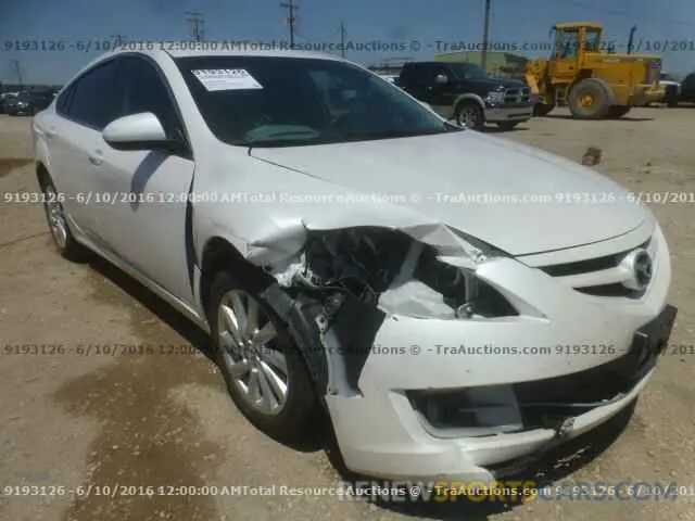 2 Photograph of a damaged car 1GT49REY9LF102571 GMC SIERRA 2020