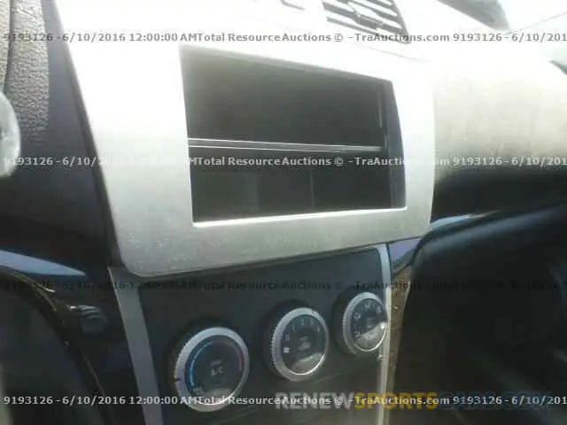9 Photograph of a damaged car 1GT49REY9LF102571 GMC SIERRA 2020