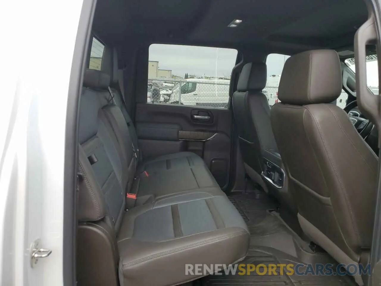 10 Photograph of a damaged car 1GT49REYXLF232133 GMC SIERRA 2020