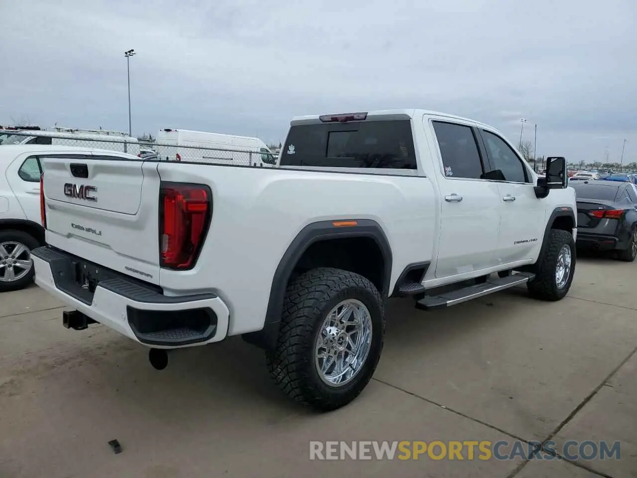 3 Photograph of a damaged car 1GT49REYXLF232133 GMC SIERRA 2020