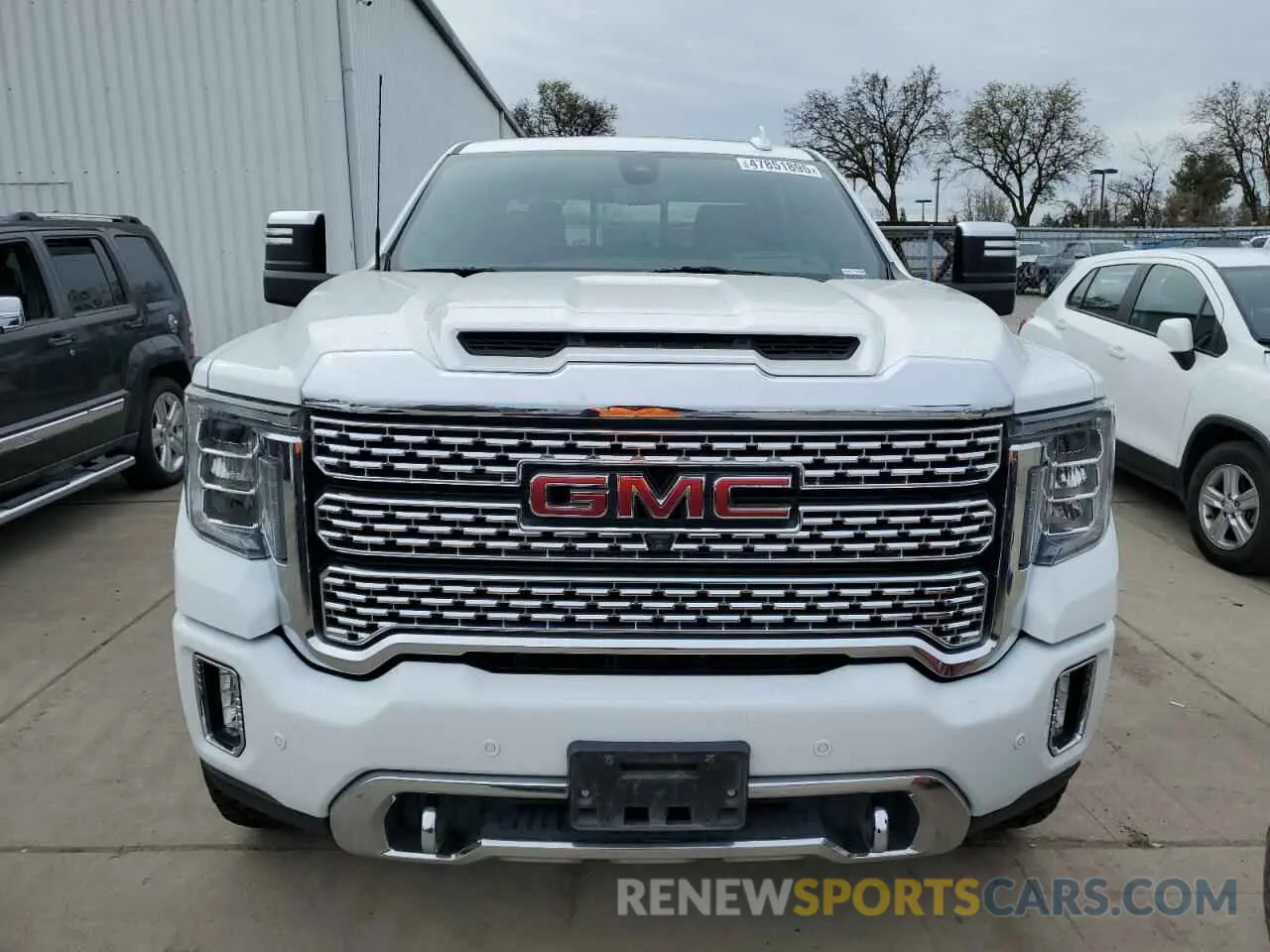 5 Photograph of a damaged car 1GT49REYXLF232133 GMC SIERRA 2020