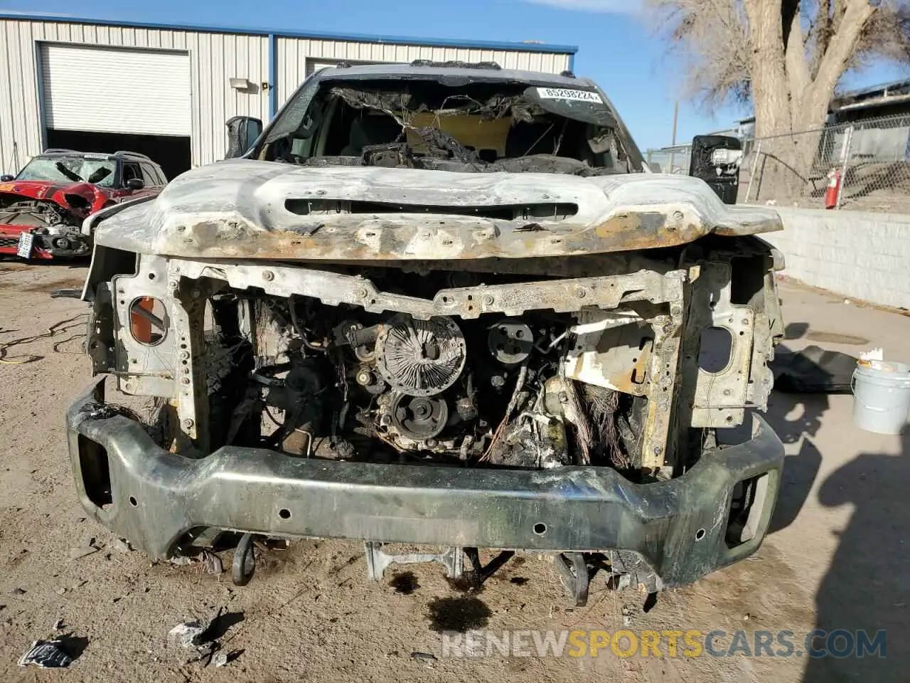 5 Photograph of a damaged car 1GT59LEY7LF209622 GMC SIERRA 2020