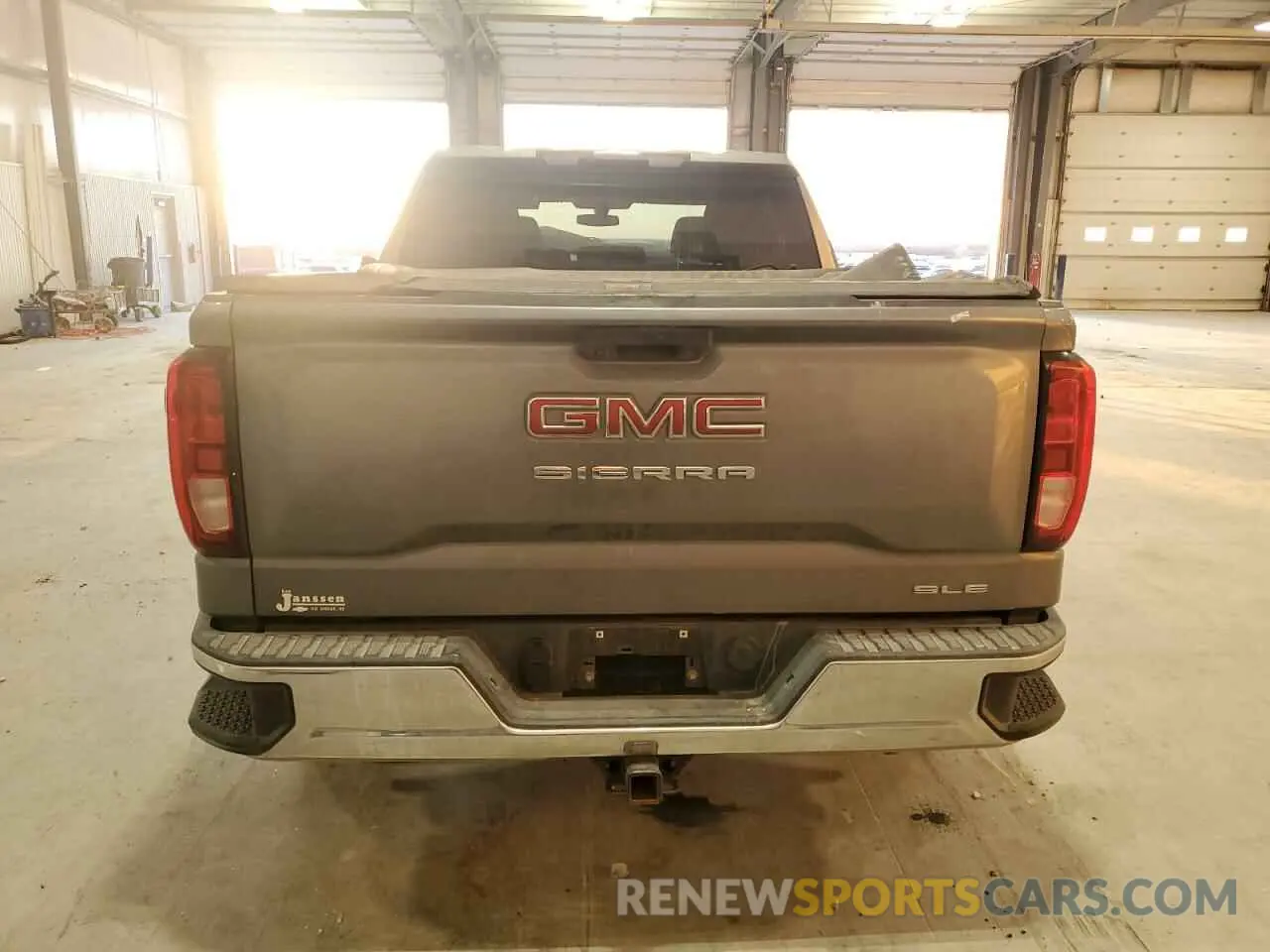 6 Photograph of a damaged car 1GTP9BEK6LZ176349 GMC SIERRA 2020