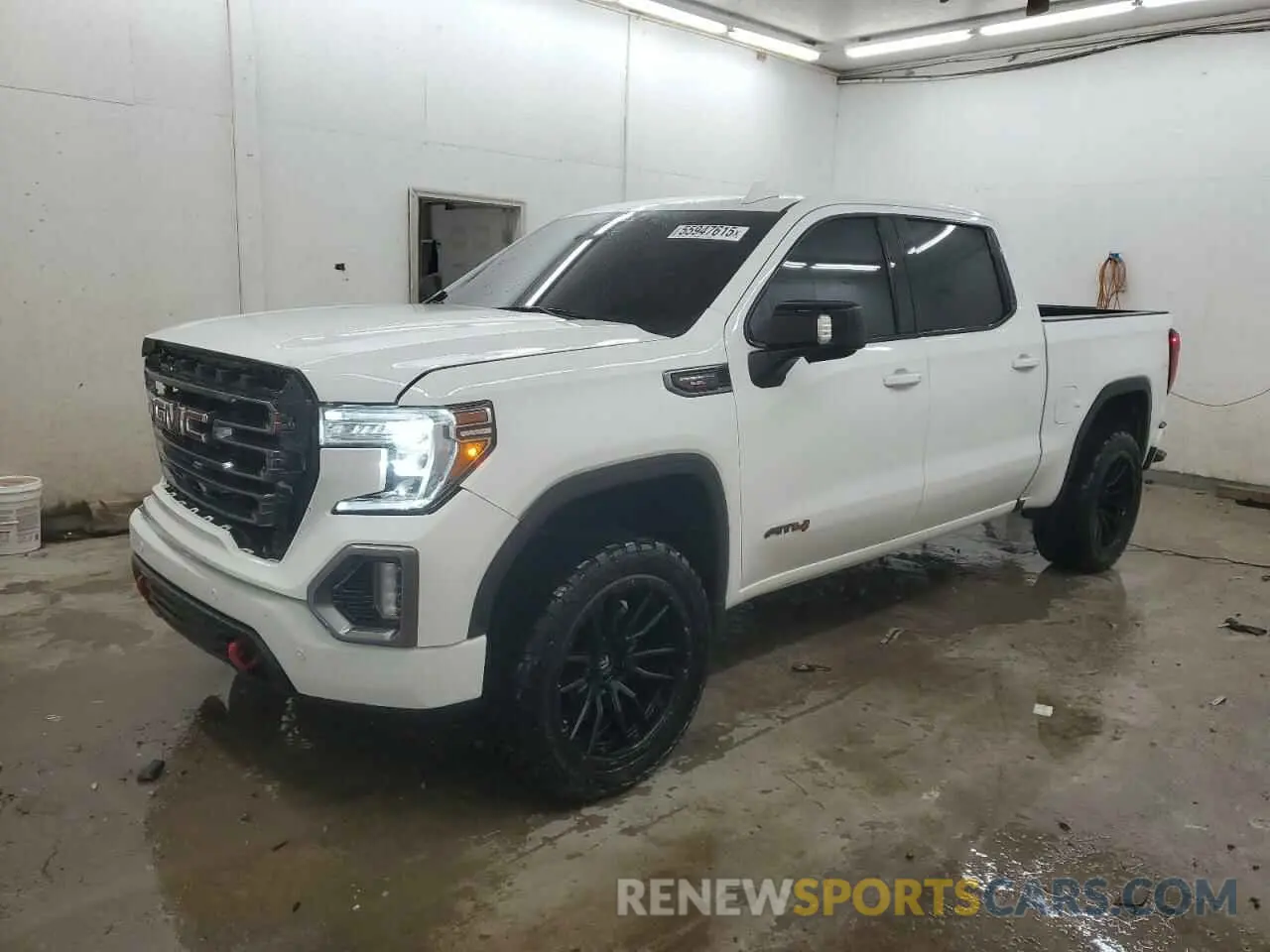 1 Photograph of a damaged car 1GTP9EEL0LZ174834 GMC SIERRA 2020