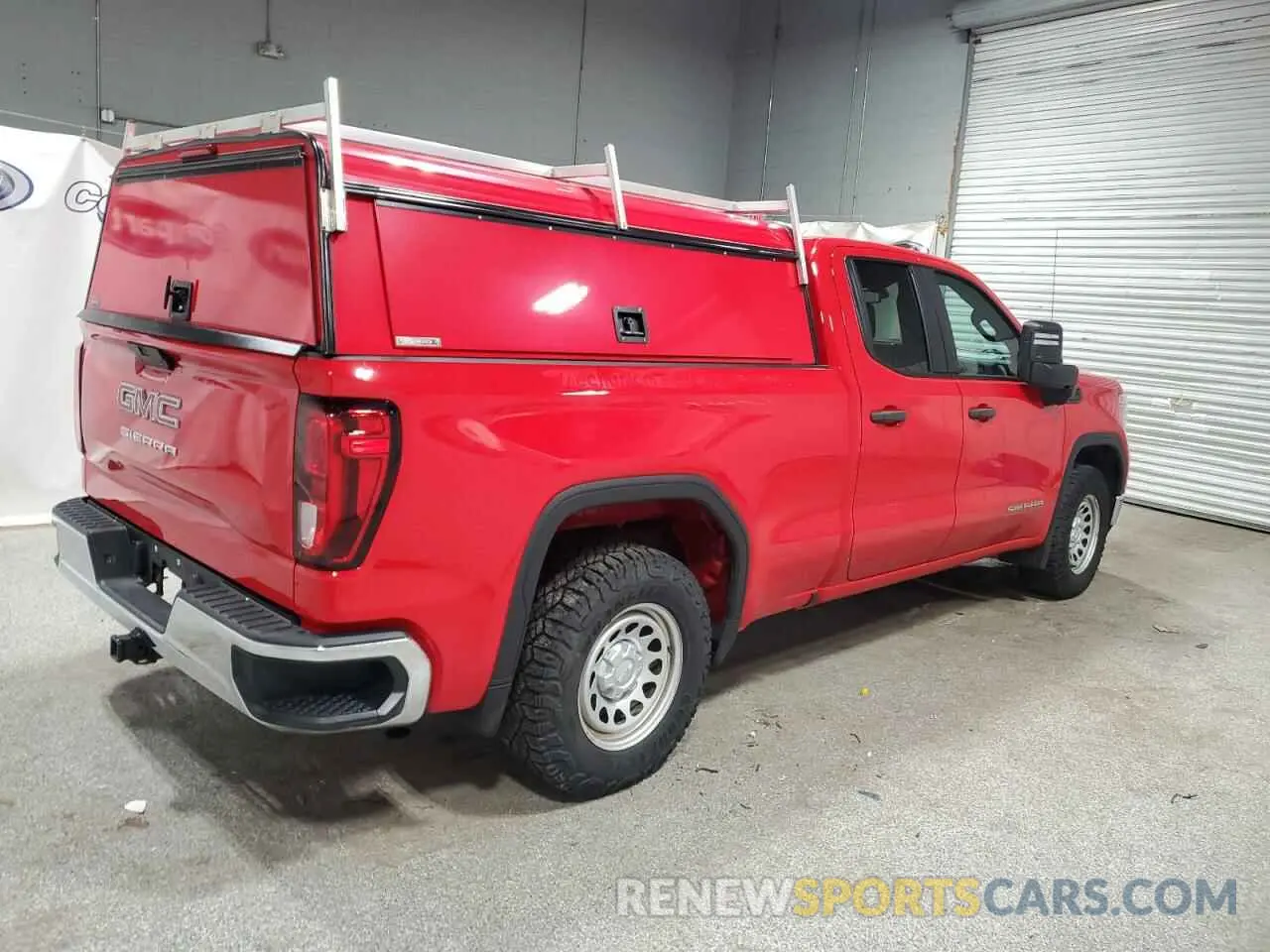 3 Photograph of a damaged car 1GTR8AEFXLZ161281 GMC SIERRA 2020