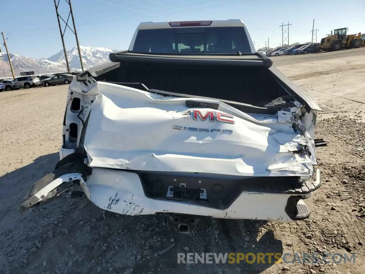 6 Photograph of a damaged car 1GTR9CED0LZ203495 GMC SIERRA 2020