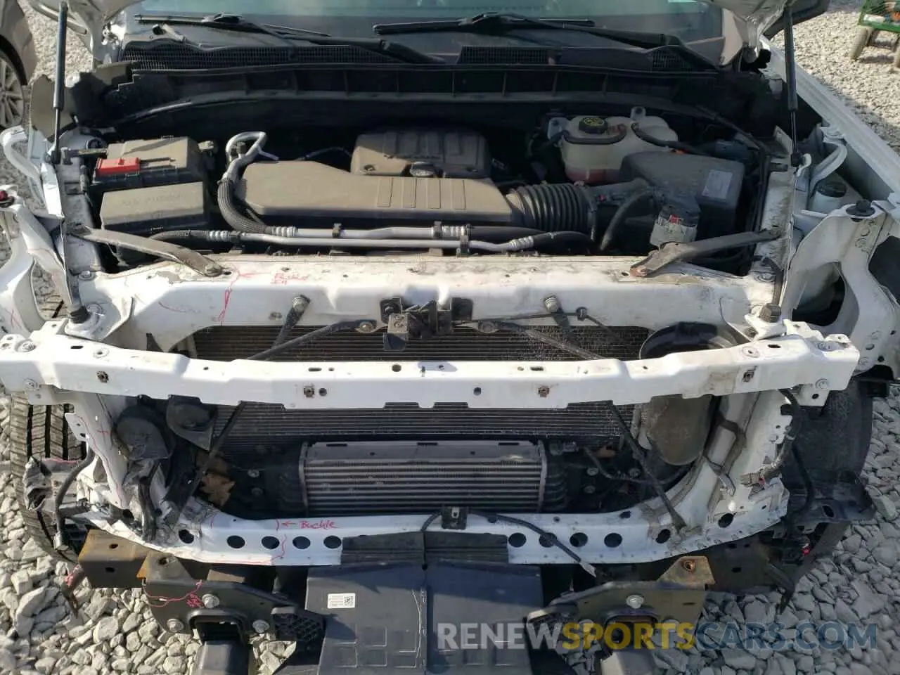 11 Photograph of a damaged car 1GTR9CEK6LZ166273 GMC SIERRA 2020