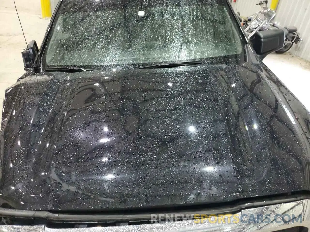 11 Photograph of a damaged car 1GTU9AEF8LZ209433 GMC SIERRA 2020