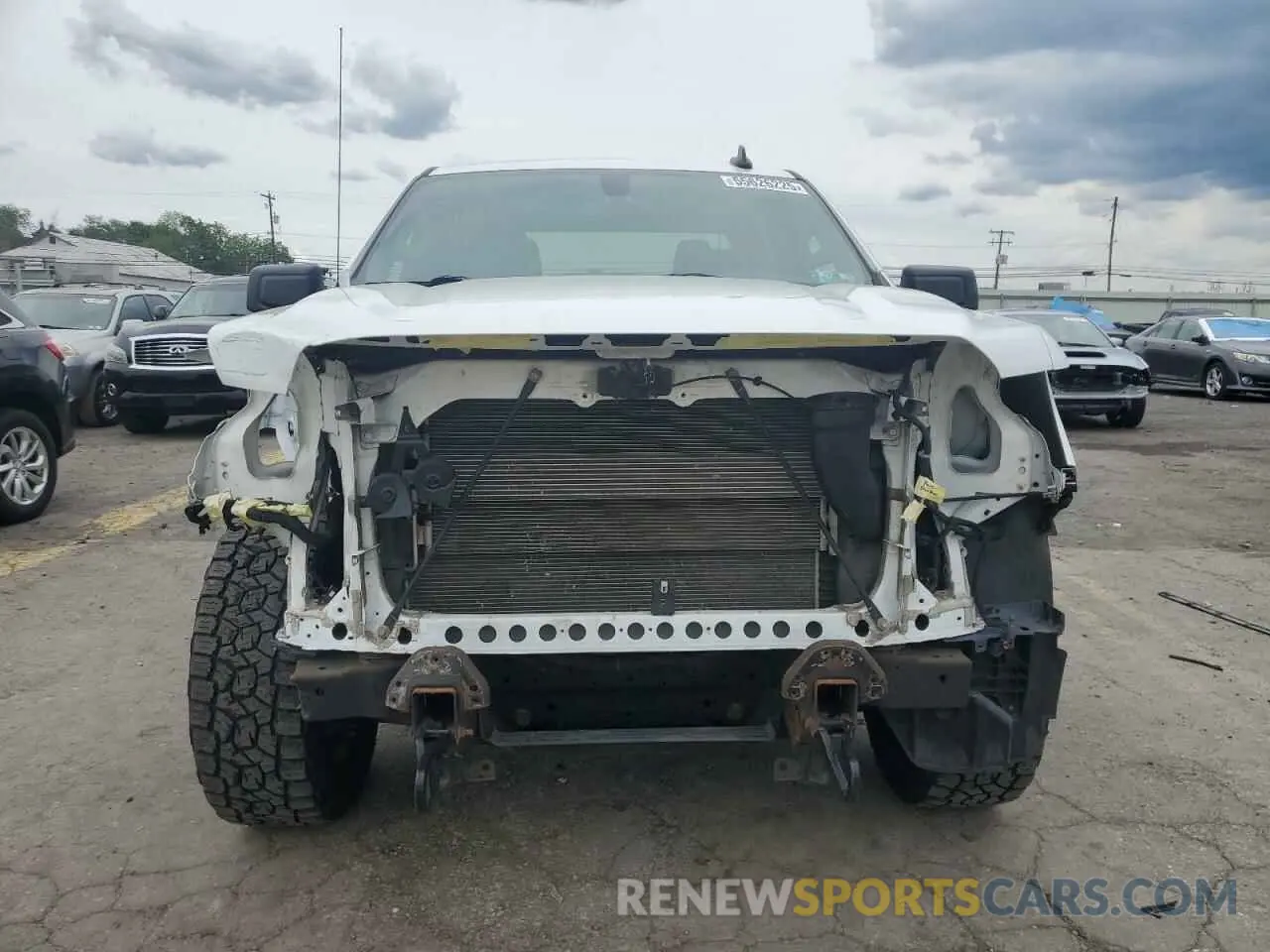 5 Photograph of a damaged car 1GTU9CED8LZ124568 GMC SIERRA 2020