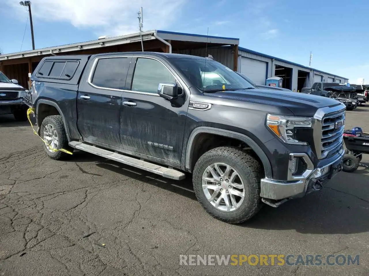 4 Photograph of a damaged car 1GTU9DEL7LZ286740 GMC SIERRA 2020