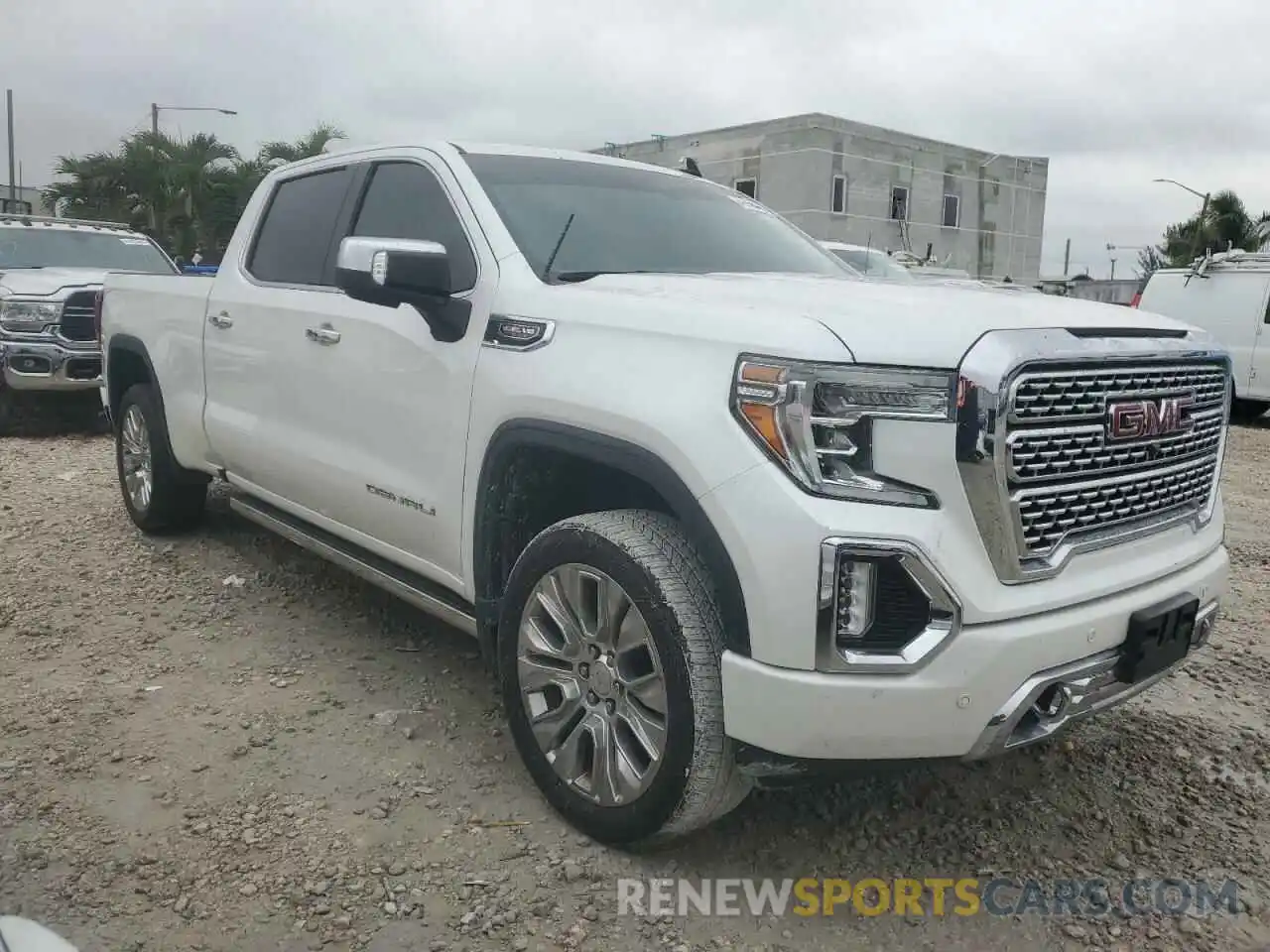 4 Photograph of a damaged car 1GTU9FEL1LZ173510 GMC SIERRA 2020