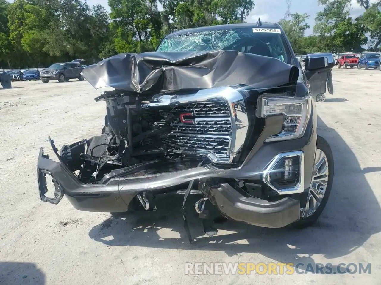 5 Photograph of a damaged car 1GTU9FEL3LZ164890 GMC SIERRA 2020