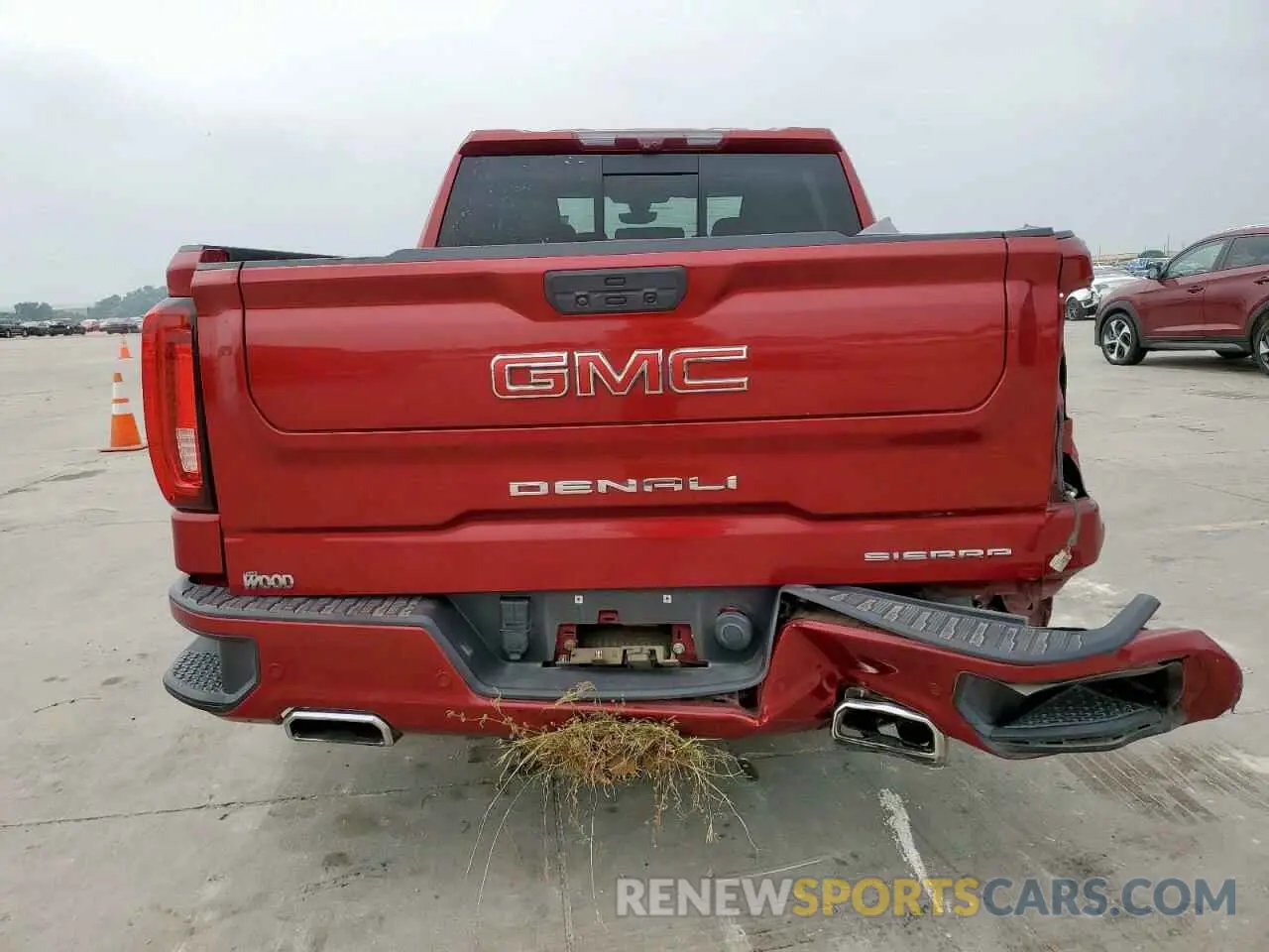 6 Photograph of a damaged car 1GTU9FEL3LZ194035 GMC SIERRA 2020