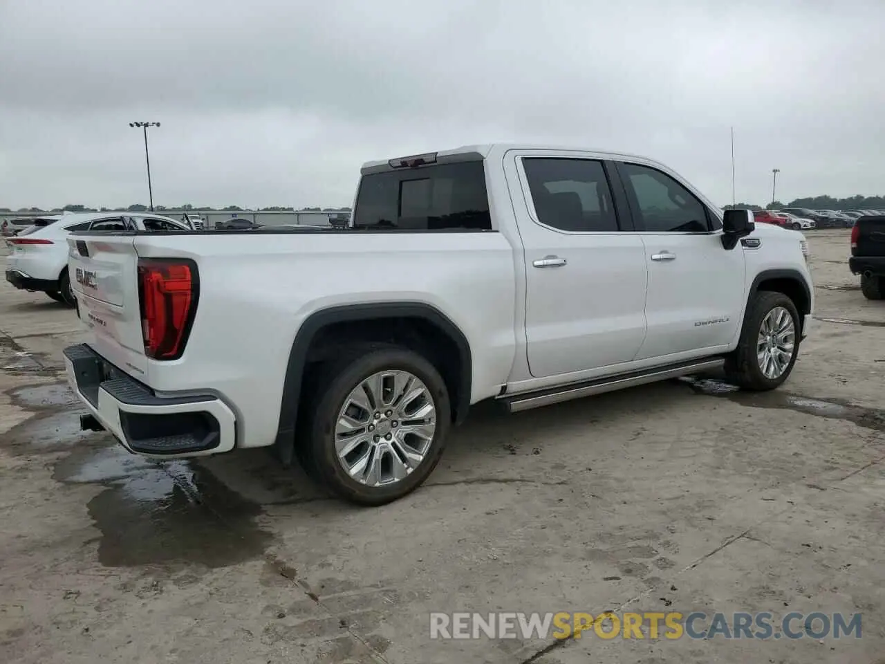 3 Photograph of a damaged car 1GTU9FELXLZ252559 GMC SIERRA 2020