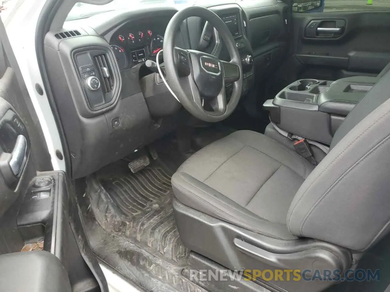 8 Photograph of a damaged car 3GTN8AEF0LG214844 GMC SIERRA 2020