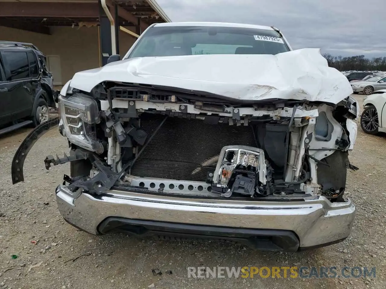 5 Photograph of a damaged car 3GTP8AEH8LG413599 GMC SIERRA 2020