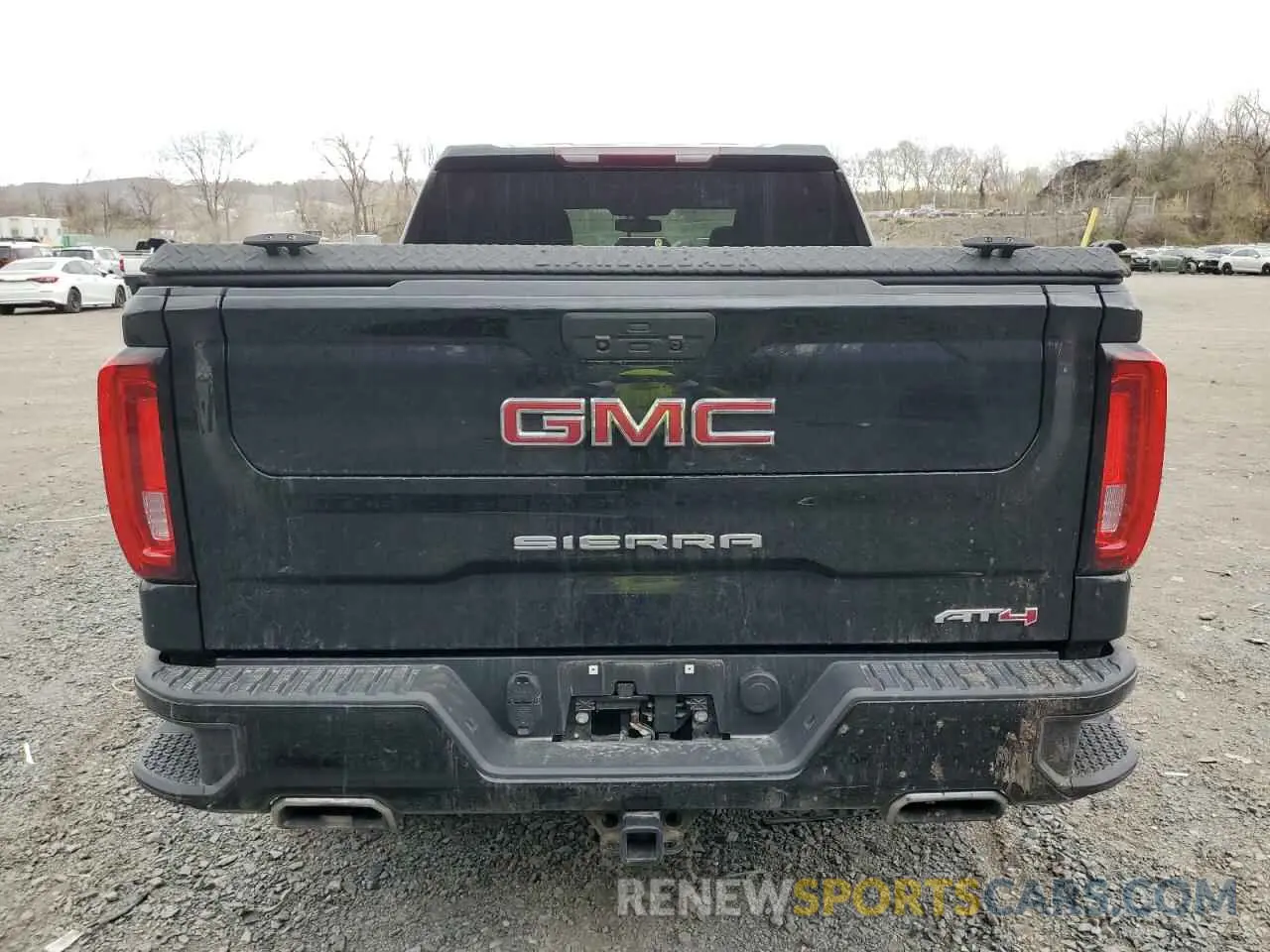 6 Photograph of a damaged car 3GTP9EED8LG393968 GMC SIERRA 2020