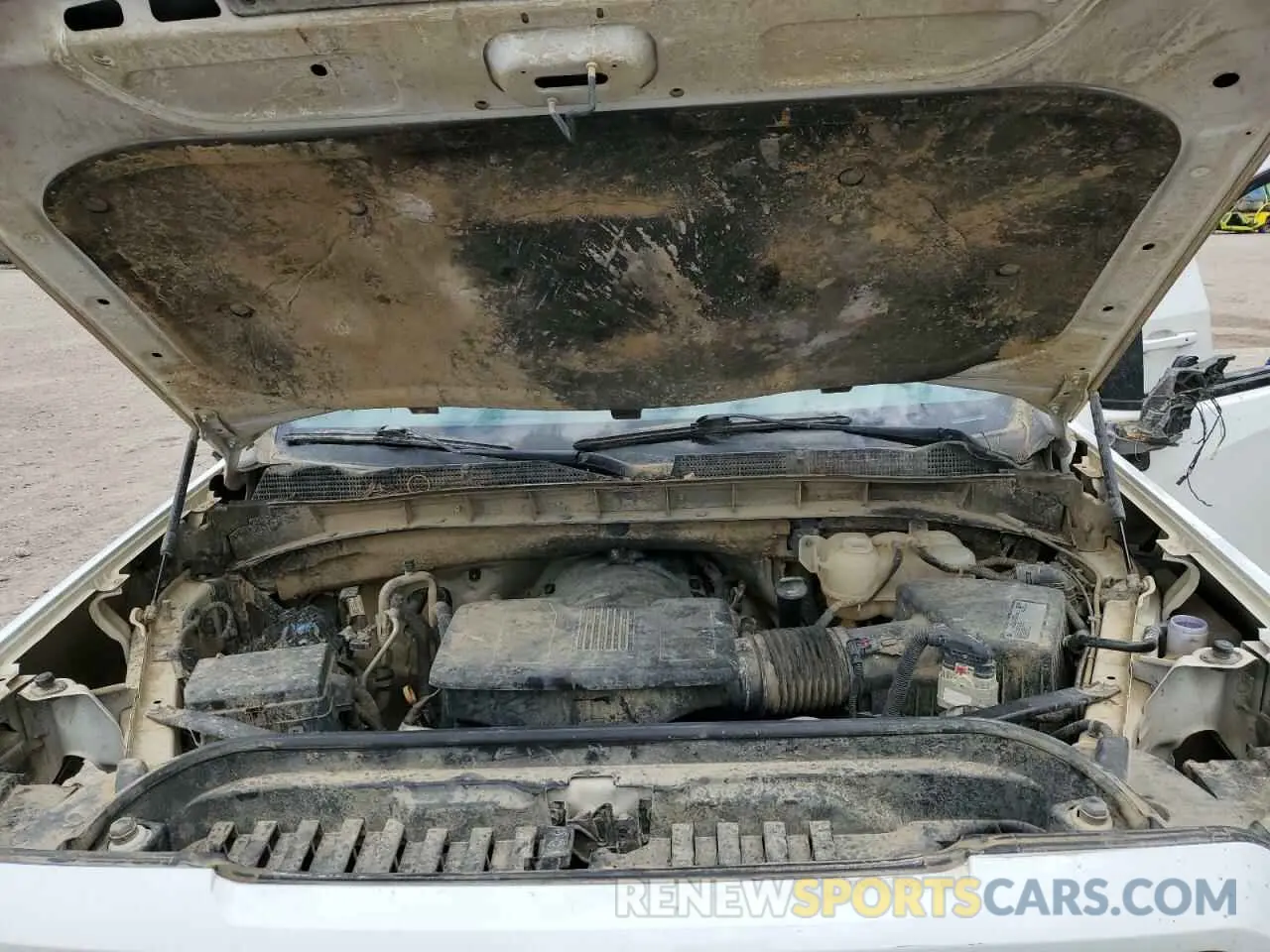 11 Photograph of a damaged car 3GTP9EED9LG253928 GMC SIERRA 2020