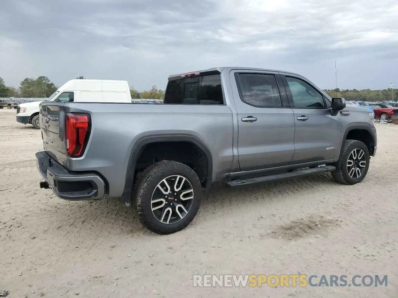 3 Photograph of a damaged car 3GTP9EEL9LG259297 GMC SIERRA 2020