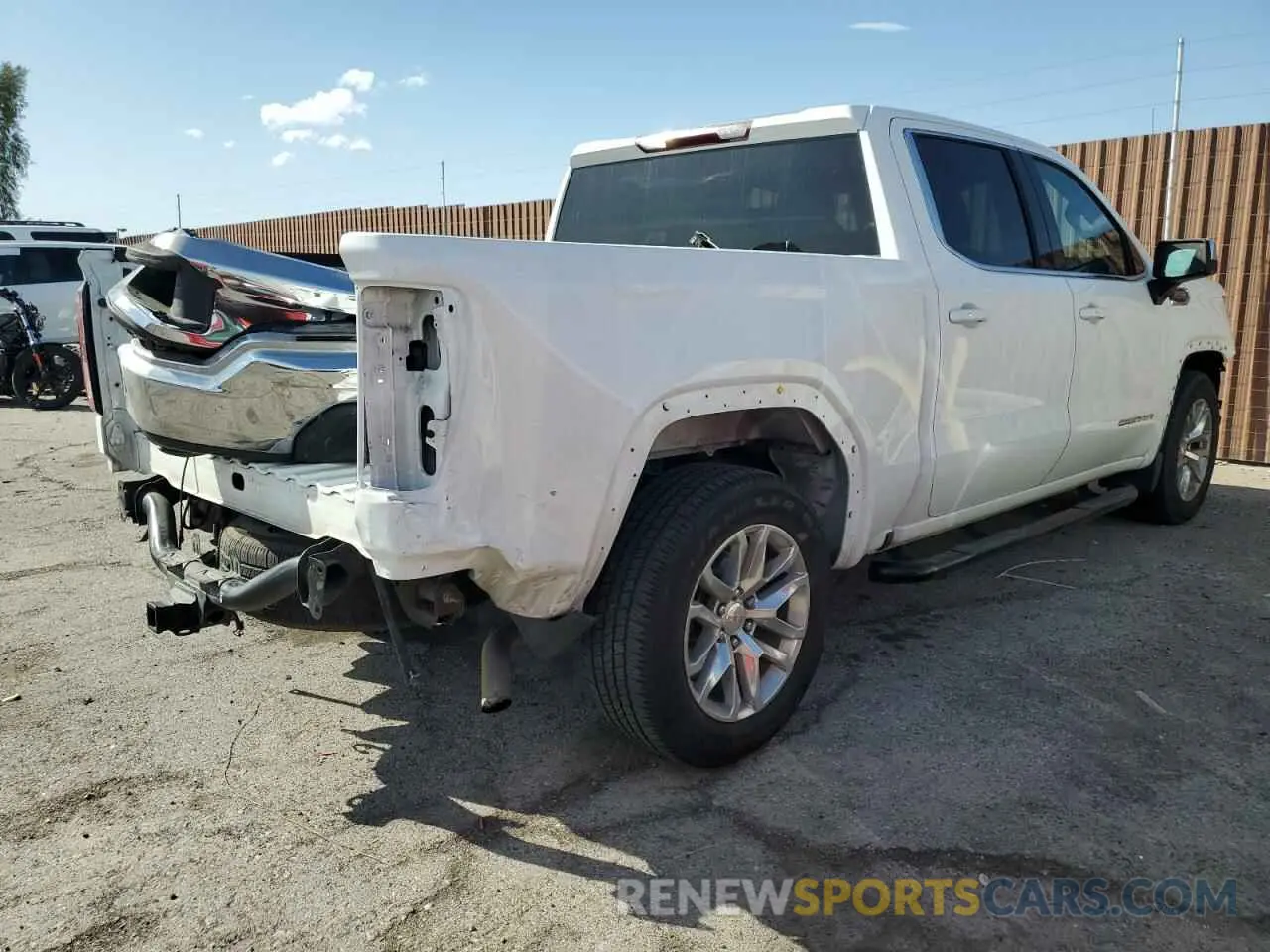 3 Photograph of a damaged car 3GTU8BED0LG323322 GMC SIERRA 2020