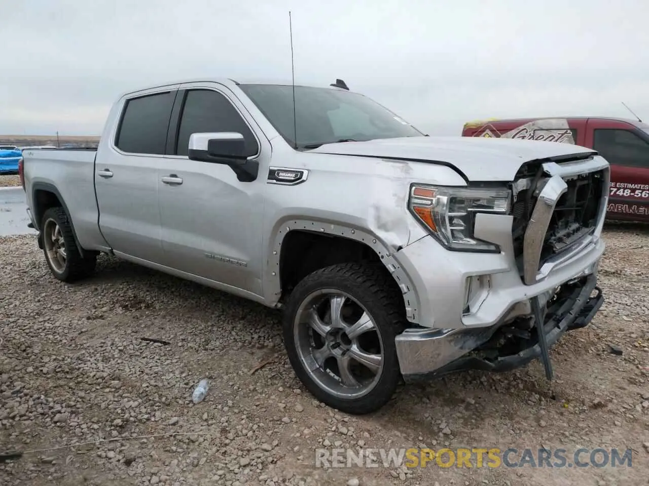 4 Photograph of a damaged car 3GTU9BET1LG301799 GMC SIERRA 2020