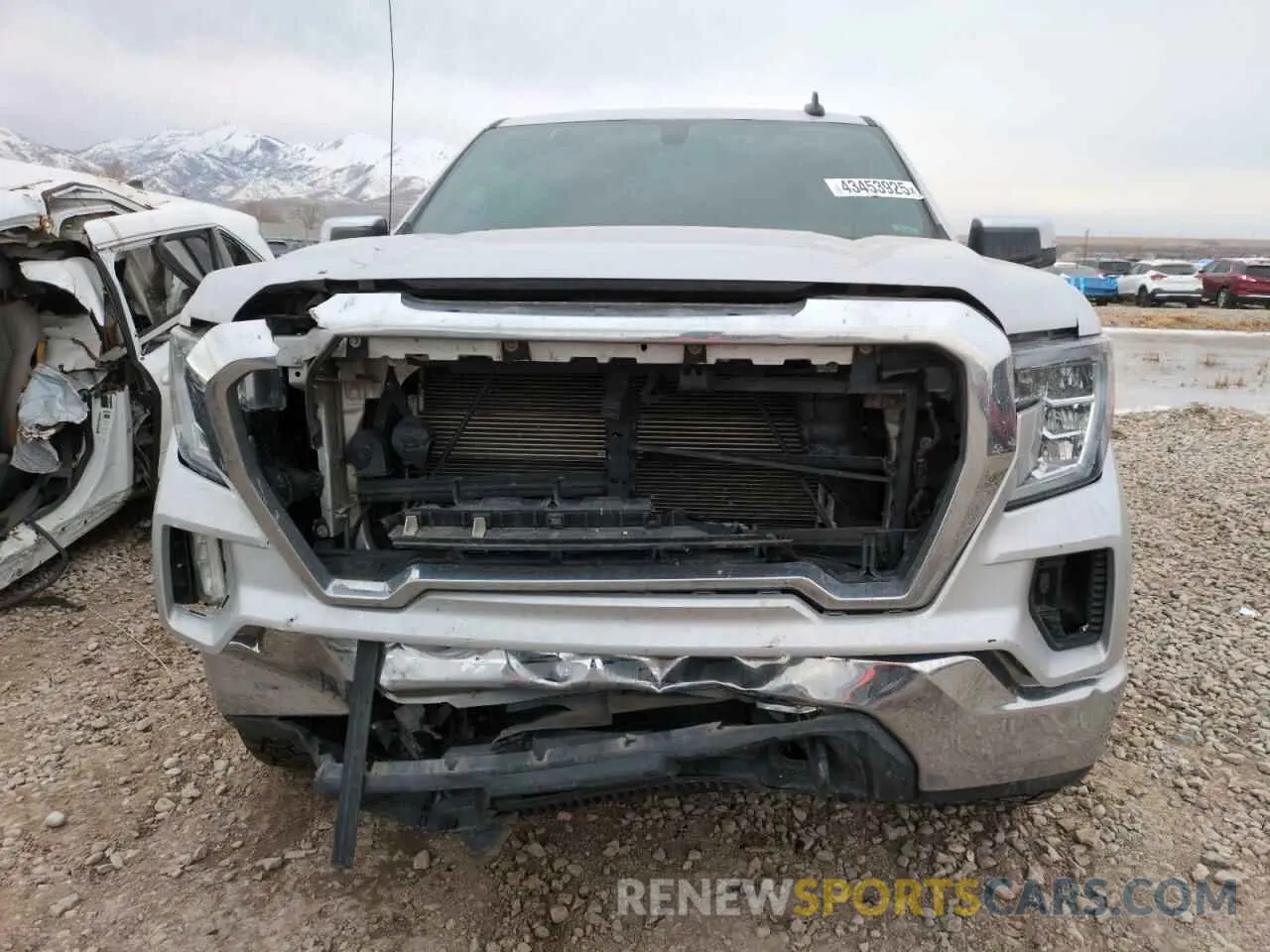 5 Photograph of a damaged car 3GTU9BET1LG301799 GMC SIERRA 2020